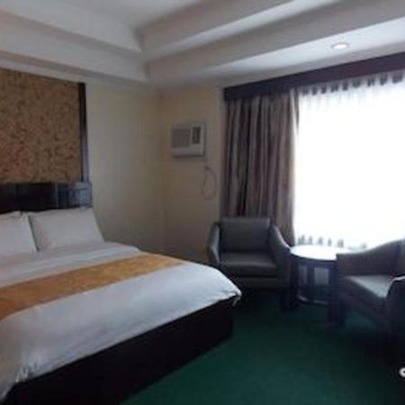 Mo2 Westown Hotel San Juan Баколод Екстер'єр фото