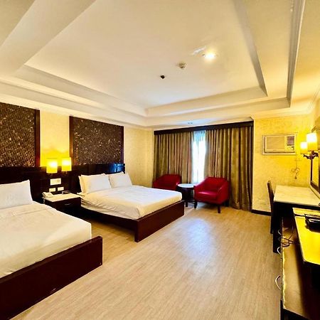 Mo2 Westown Hotel San Juan Баколод Екстер'єр фото