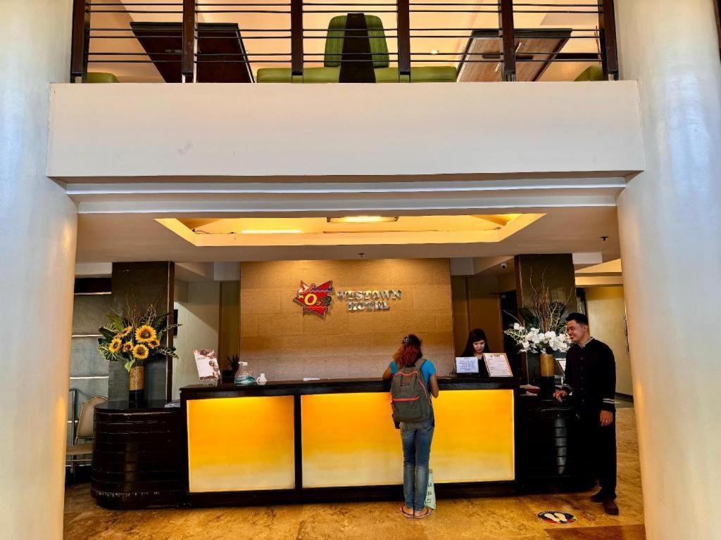 Mo2 Westown Hotel San Juan Баколод Екстер'єр фото