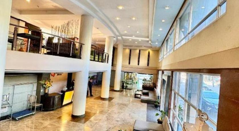 Mo2 Westown Hotel San Juan Баколод Екстер'єр фото