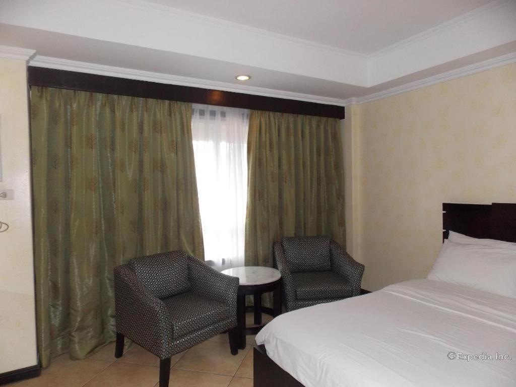 Mo2 Westown Hotel San Juan Баколод Екстер'єр фото