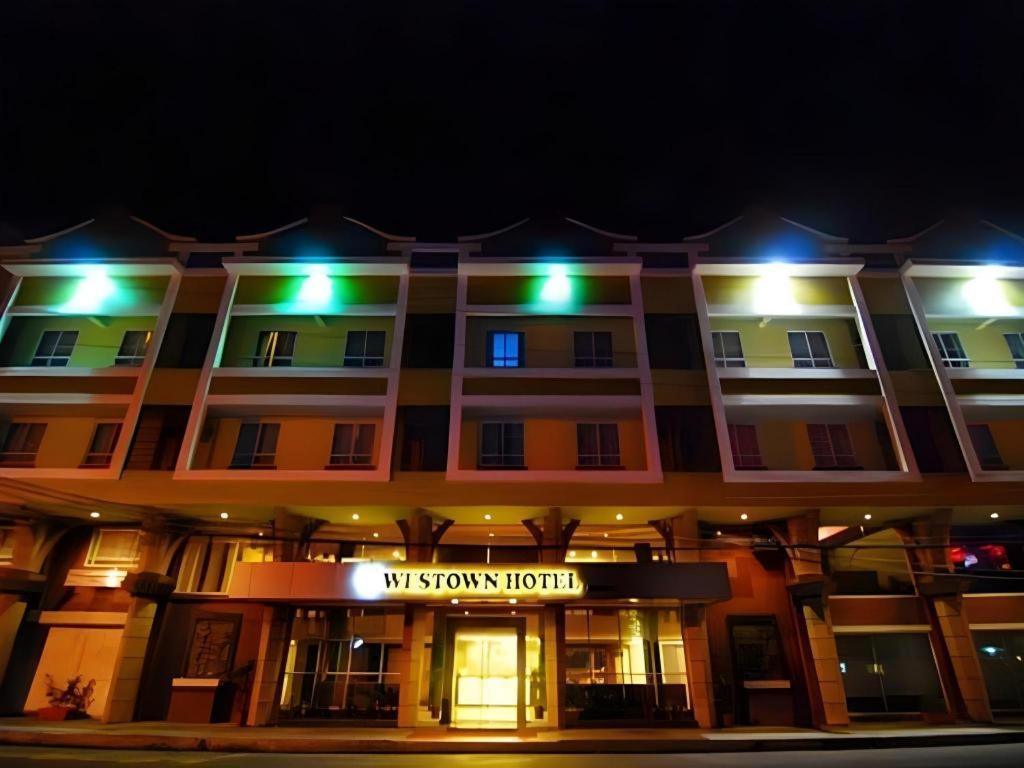 Mo2 Westown Hotel San Juan Баколод Екстер'єр фото