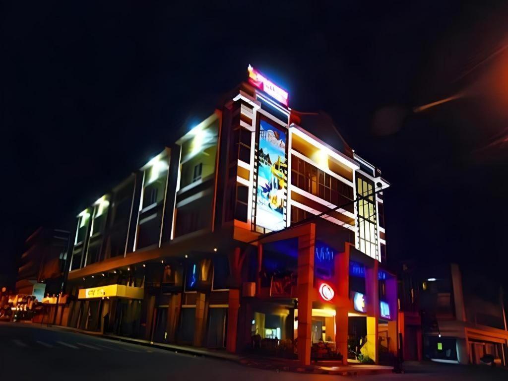 Mo2 Westown Hotel San Juan Баколод Екстер'єр фото