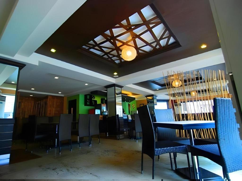 Mo2 Westown Hotel San Juan Баколод Екстер'єр фото