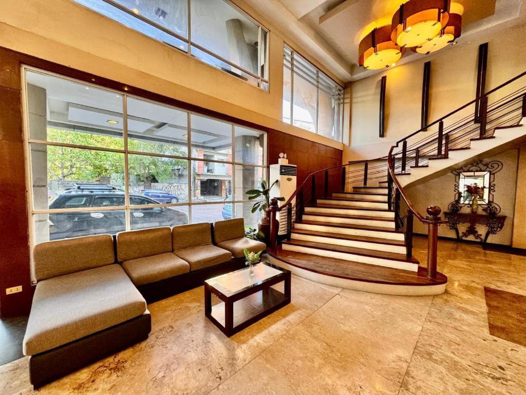 Mo2 Westown Hotel San Juan Баколод Екстер'єр фото