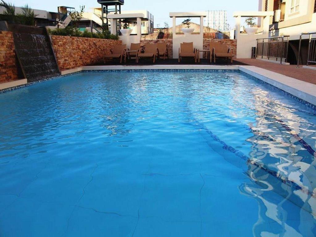 Mo2 Westown Hotel San Juan Баколод Екстер'єр фото