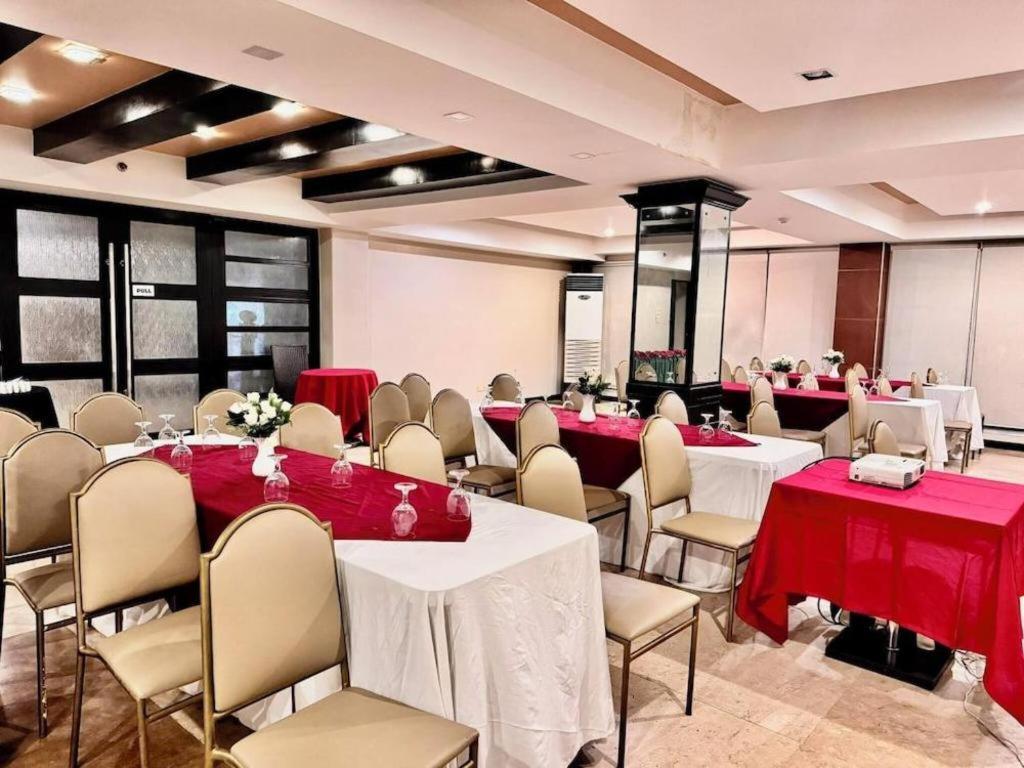 Mo2 Westown Hotel San Juan Баколод Екстер'єр фото