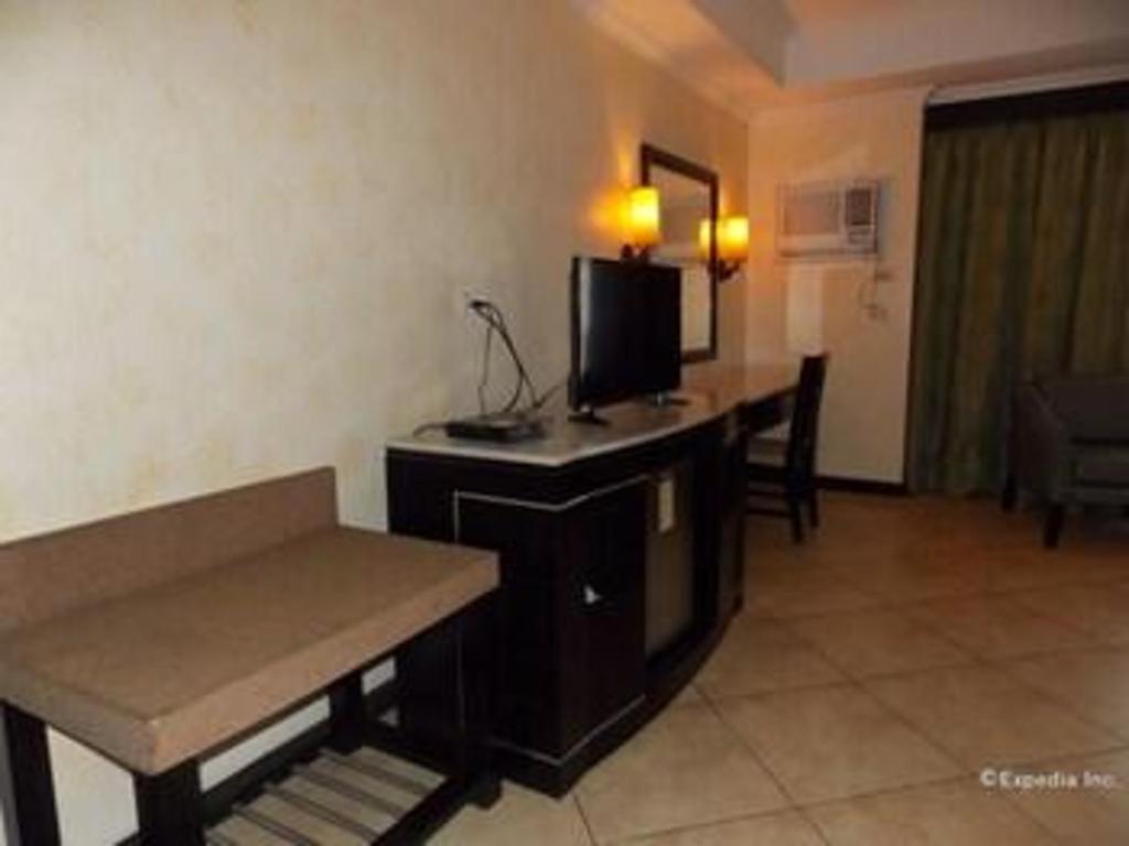 Mo2 Westown Hotel San Juan Баколод Екстер'єр фото