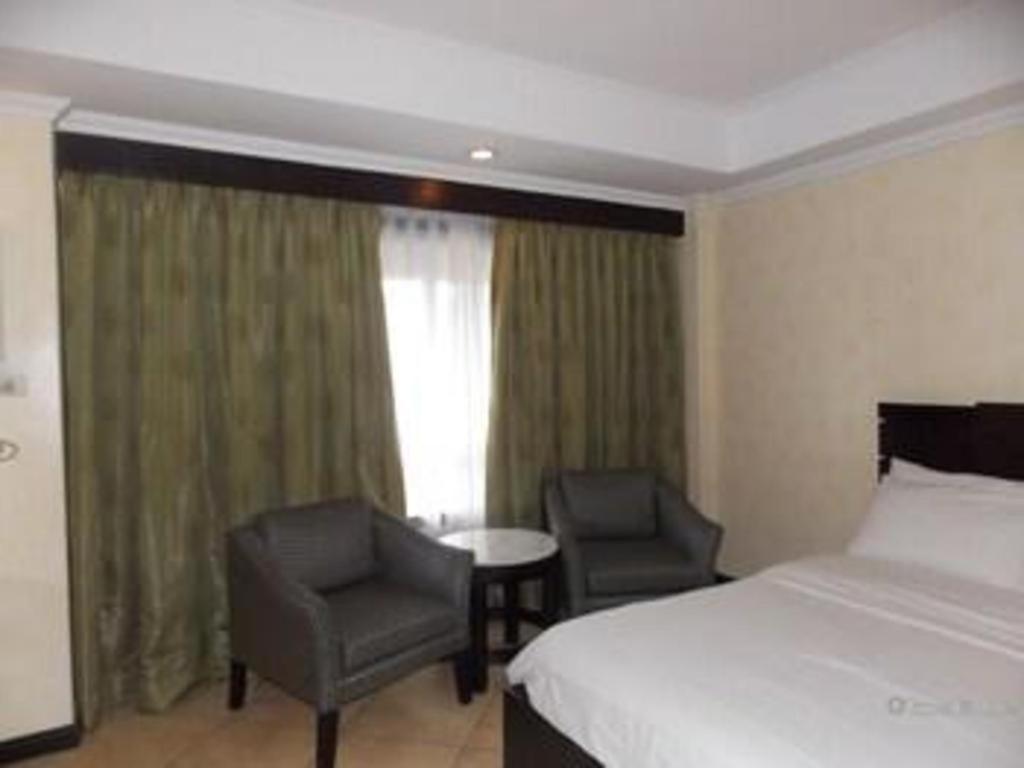 Mo2 Westown Hotel San Juan Баколод Екстер'єр фото