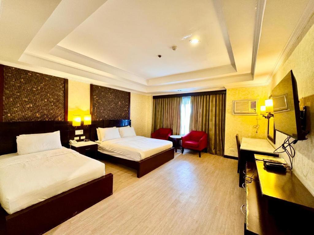 Mo2 Westown Hotel San Juan Баколод Екстер'єр фото