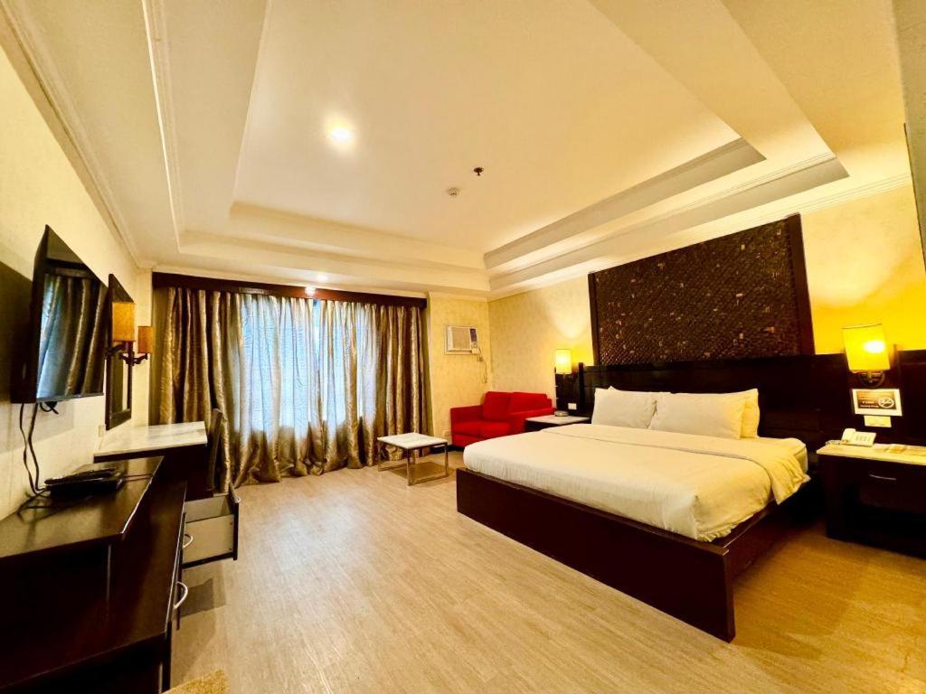 Mo2 Westown Hotel San Juan Баколод Екстер'єр фото