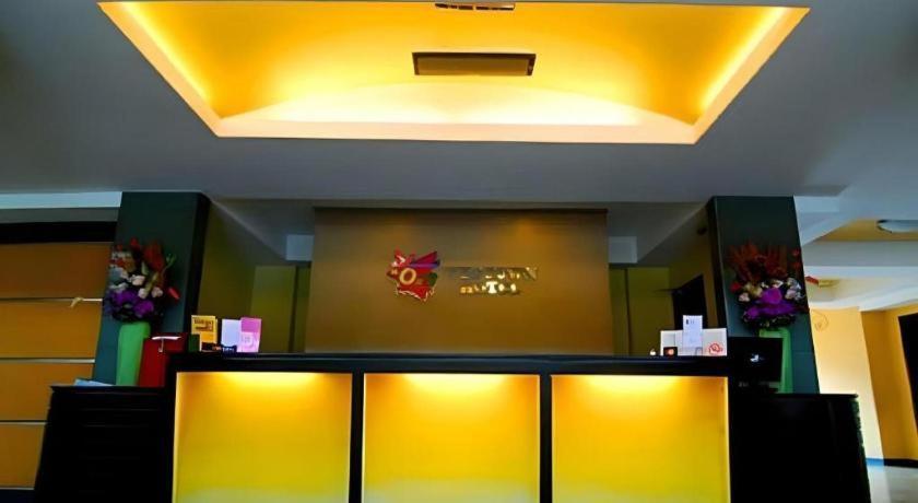 Mo2 Westown Hotel San Juan Баколод Екстер'єр фото